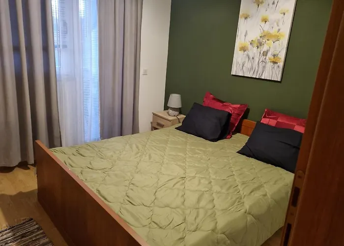Emi 1 Apartment