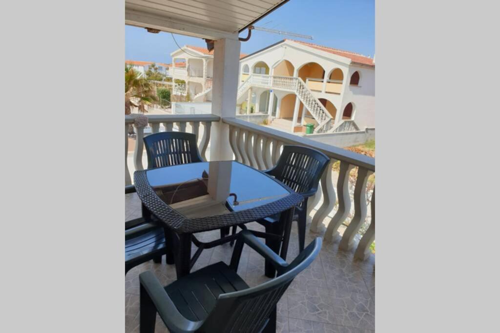 Apartment Emi 1 Vir